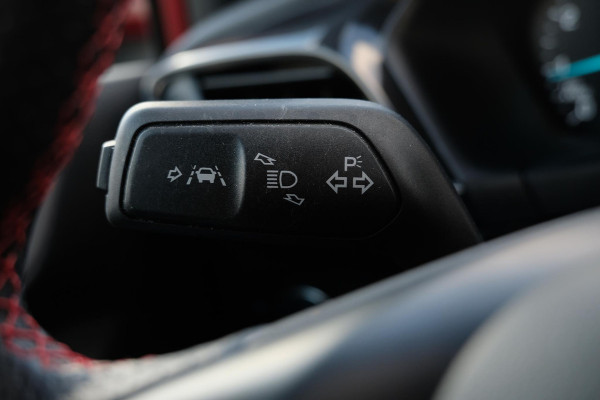 Ford Fiesta 1.0 EcoBoost Hybrid ST-Line Adaptieve Cruise | Winterpack | Keyless entry | Comfort pack | B&O Audio | Fabrieksalarm | Grote achter spoiler | Verlengde fabrieksgarantie tot 02-2025