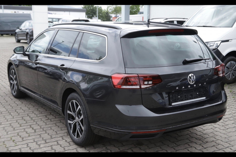 Volkswagen Passat Variant 1.5 TSI Business LED NAV 17