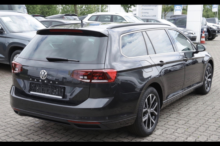 Volkswagen Passat Variant 1.5 TSI Business LED NAV 17