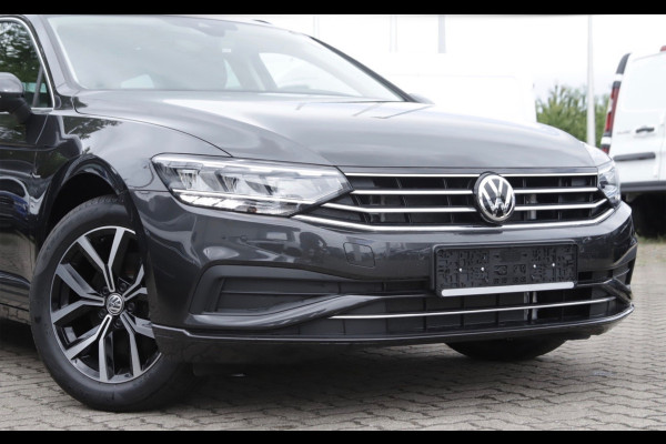 Volkswagen Passat Variant 1.5 TSI Business LED NAV 17