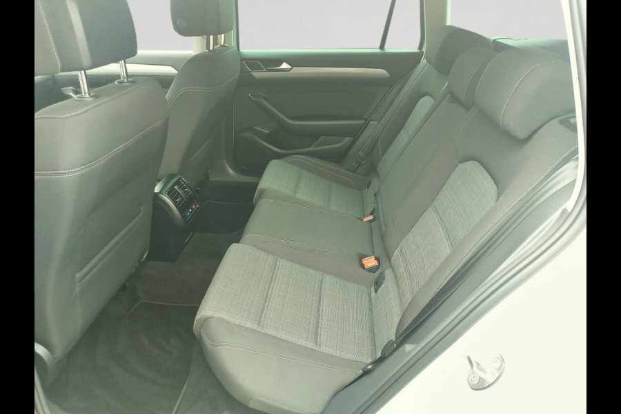 Volkswagen Passat Variant 1.5 TSI Comfort Business New Model, Automaat, navigatie, Trekhaak, ACC,