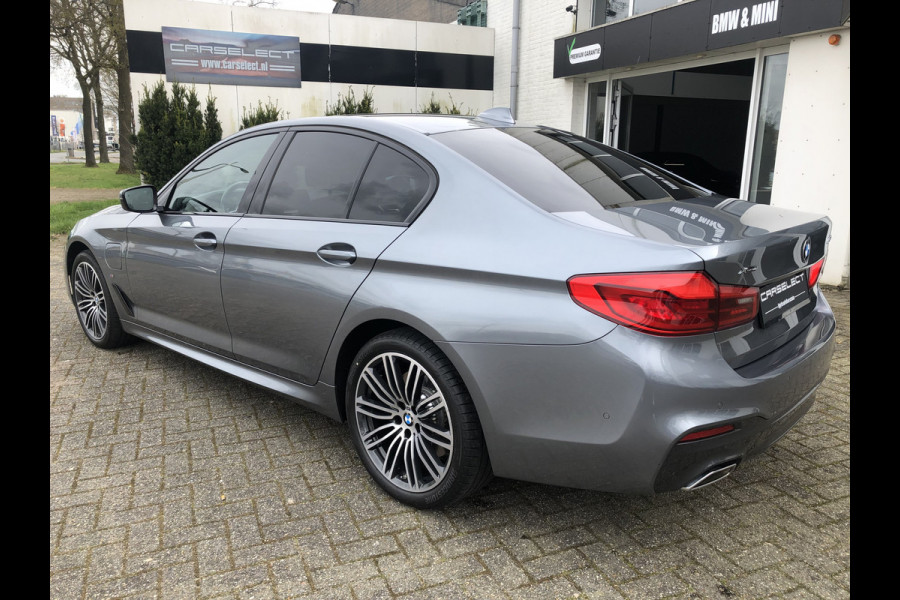 BMW 5 Serie 530e xDrive High Executive M Pakket, Camera, Harman Kardon, Navigatie . Een proefrit levert het bewijs. Neem contact op en we maken een afspraak!