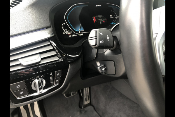 BMW 5 Serie 530e xDrive High Executive M Pakket, Camera, Harman Kardon, Navigatie . Een proefrit levert het bewijs. Neem contact op en we maken een afspraak!