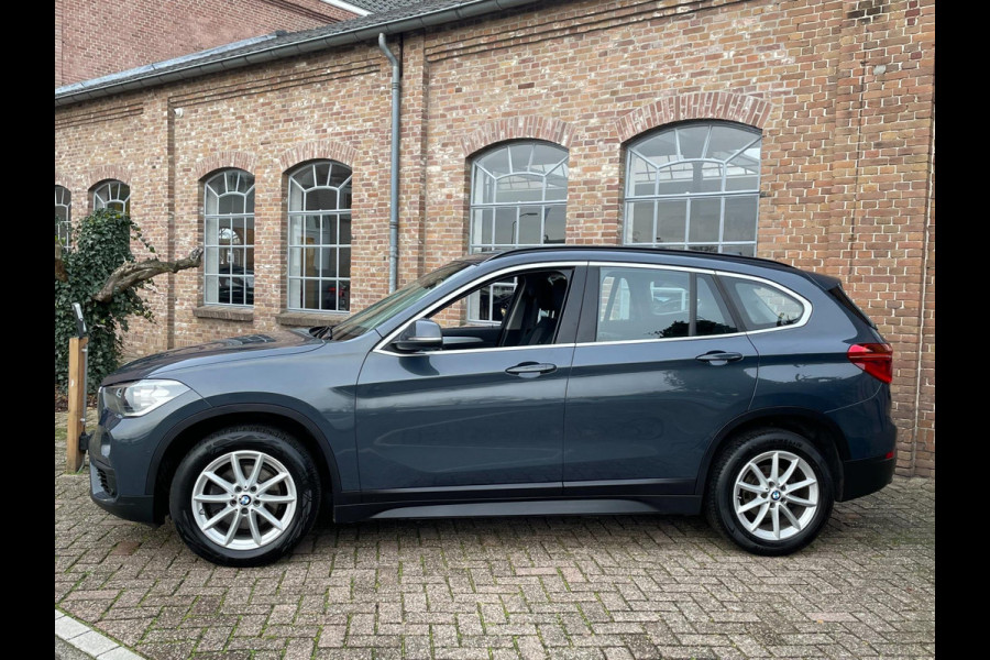 BMW X1 SDrive18i Executive Navigatie Camera Stoelverwarming Clima