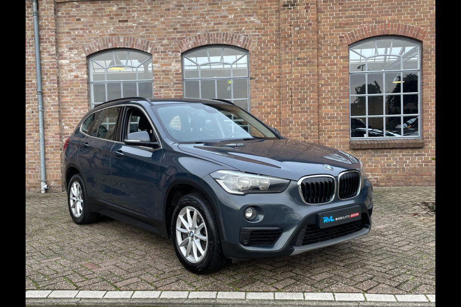 BMW X1 SDrive18i Executive Navigatie Camera Stoelverwarming Clima