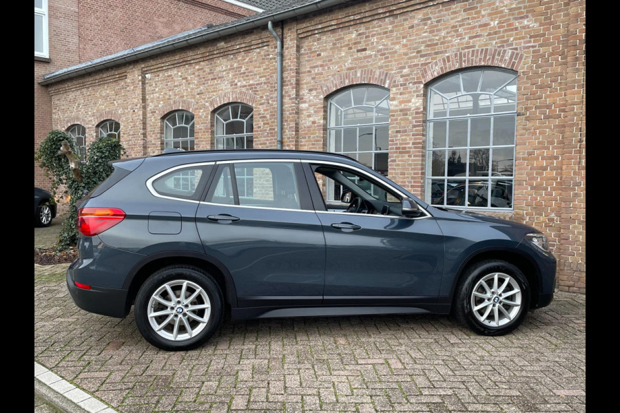 BMW X1 SDrive18i Executive Navigatie Camera Stoelverwarming Clima