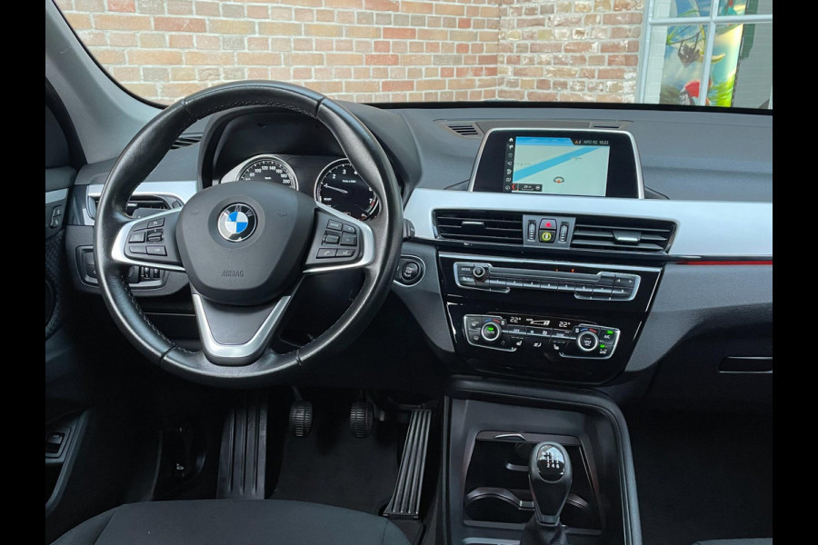 BMW X1 SDrive18i Executive Navigatie Camera Stoelverwarming Clima