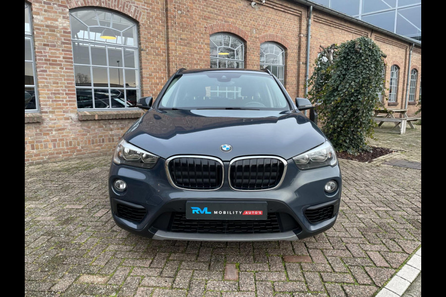 BMW X1 SDrive18i Executive Navigatie Camera Stoelverwarming Clima