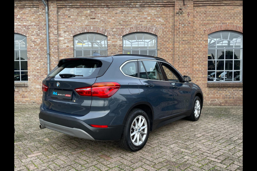 BMW X1 SDrive18i Executive Navigatie Camera Stoelverwarming Clima