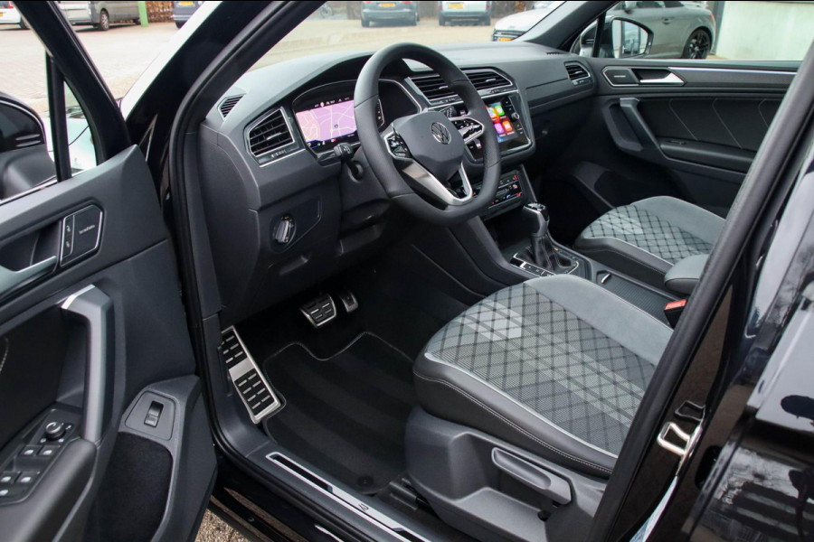 Volkswagen Tiguan 1.5 TSI R-Line Business+ 150pk DSG! NIEUW|Panoramadak|Virtual Cockpit|IQ LED Plus|NAVI|ACC|Lane|Harman Kardon|19