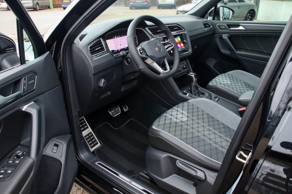 Volkswagen Tiguan 1.5 TSI R-Line Business+ 150pk DSG! NIEUW|Panoramadak|Virtual Cockpit|IQ LED Plus|NAVI|ACC|Lane|Harman Kardon|19