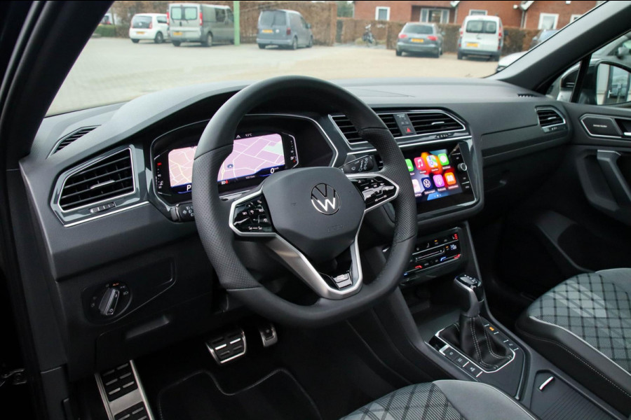 Volkswagen Tiguan 1.5 TSI R-Line Business+ 150pk DSG! NIEUW|Panoramadak|Virtual Cockpit|IQ LED Plus|NAVI|ACC|Lane|Harman Kardon|19