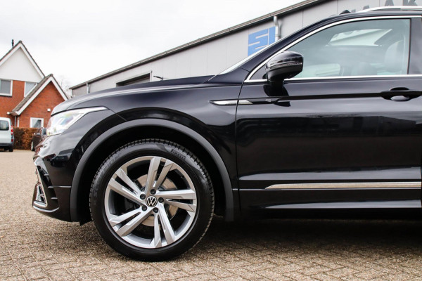 Volkswagen Tiguan 1.5 TSI R-Line Business+ 150pk DSG! NIEUW|Panoramadak|Virtual Cockpit|IQ LED Plus|NAVI|ACC|Lane|Harman Kardon|19