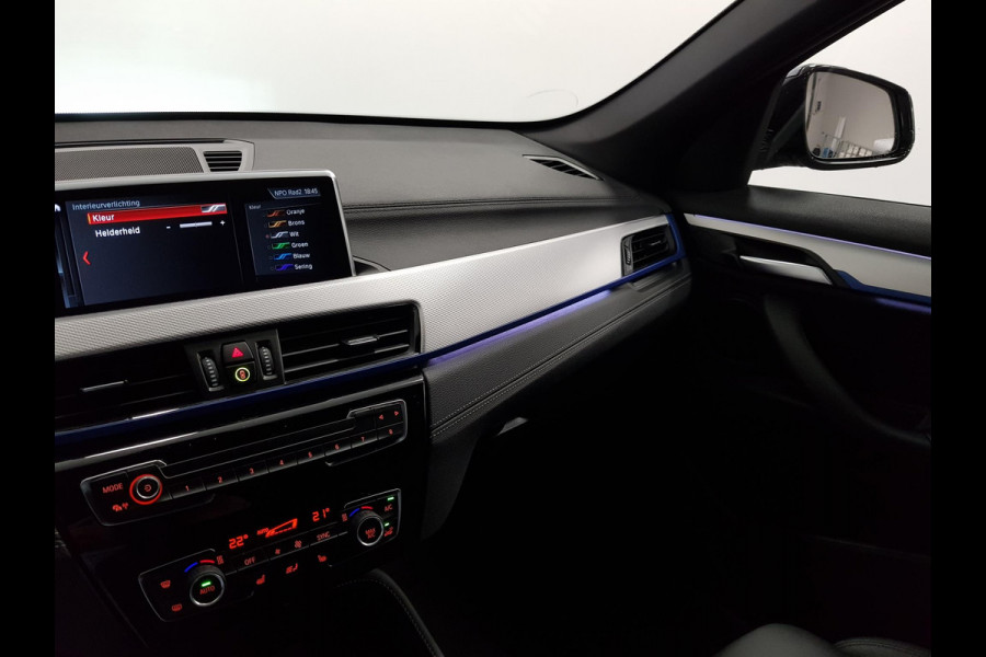 BMW X1 sDrive18i Steptronic M-Sport | Lederen Bekleding | Navigatie | Climate Control | Camera | Parkeer Sensoren