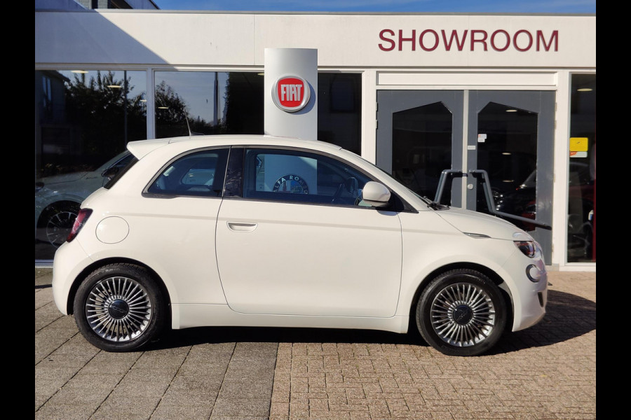 Fiat 500E Icon 42 kWh | Keyless | Navi | Carplay | 16''LM | PDC | € 2.000,- Subsidie SEPP
