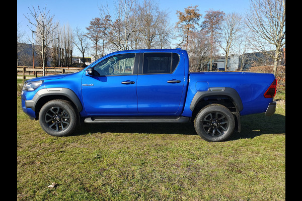 Toyota Hilux 2.8 D-4D Double Cab INVINCEBLE OP VOORRAAD