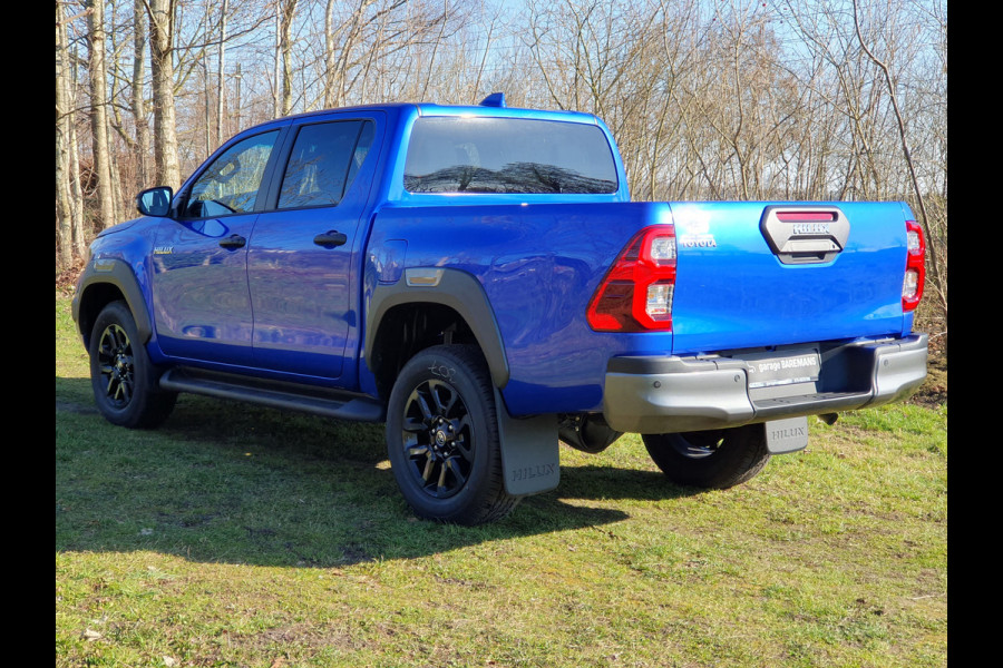 Toyota Hilux 2.8 D-4D Double Cab INVINCEBLE OP VOORRAAD