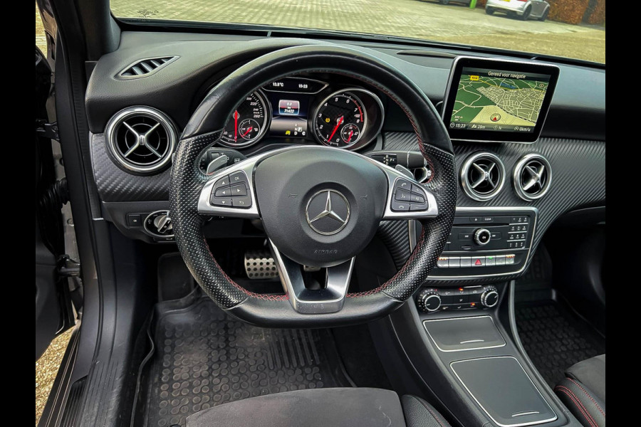 Mercedes-Benz A-Klasse Facelift 180 Sport Edition AMG 7G Automaat 156pk! 1e|NL|DLR|Panoramadak|Leder|NAVI|Stoelverwarming|18inch