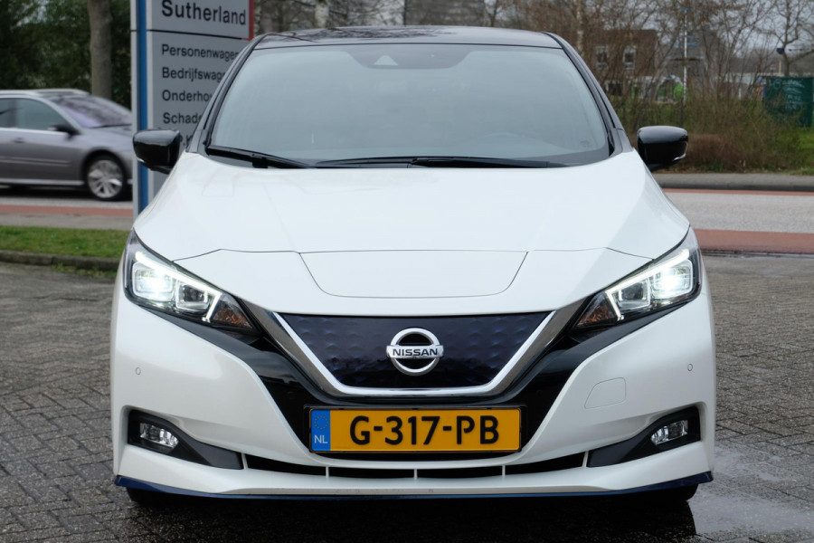 Nissan Leaf 3.Zero Limited Edition 62 kWh Trekhaak | Adaptive Cruise | Dealer onderhouden | Camera | Stoelverwaming | Navigatie