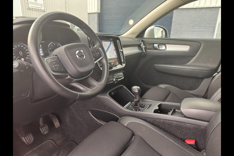 Volvo XC40 1.5 T3 Momentum Leder Navigatie PDC 18" lmv