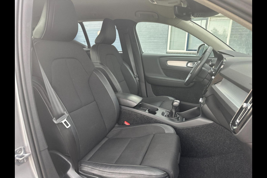 Volvo XC40 1.5 T3 Momentum Leder Navigatie PDC 18" lmv