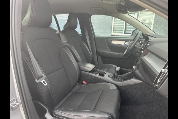 Volvo XC40 1.5 T3 Momentum Leder Navigatie PDC 18" lmv