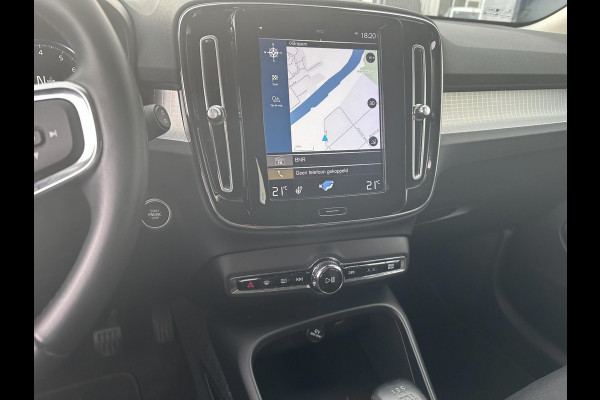 Volvo XC40 1.5 T3 Momentum Leder Navigatie PDC 18" lmv