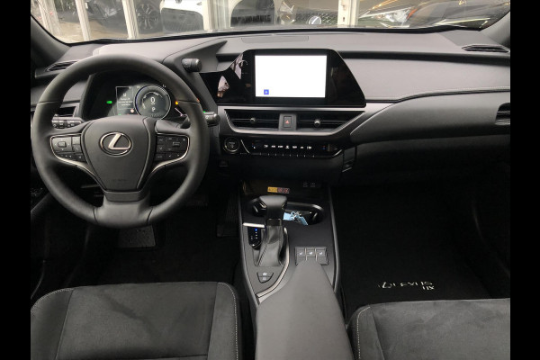 Lexus UX 250h 184pk Business Line | Nieuw model MY2023, Dodehoekherkenning, Parkeersensoren, 18 inch, Keyless, Stoel + Stuurverwarming