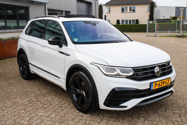 Volkswagen Tiguan 1.5TSI R-Line Business+ 150pk DSG Panoramadak|Virtual Cockpit|IQ LED Plus|NAVI|ACC|Lane+Side|Harman Kardon|Black