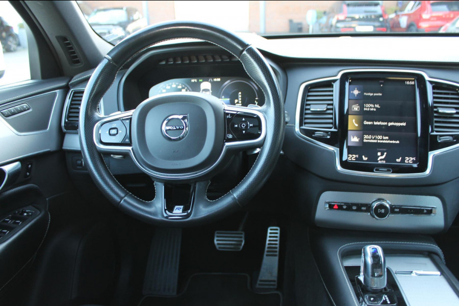 Volvo XC90 T8 390PK Automaat Twin Engine AWD R-Design Keyless Entry / 20" lichtmetalen velgen / Panoramisch schuif-kanteldak / Trekhaak / Lederen dashboard / Apple Carplay