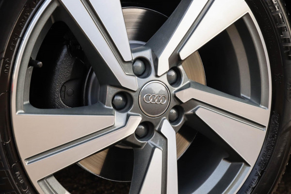 Audi Q2 1.4 TFSI CoD Sport Pro Line S S-line 150pk S-Tronic DLR|Panoramadak|Virtual Cockpit|LED Matrix|3D Knipper|ACC|Camera|Black