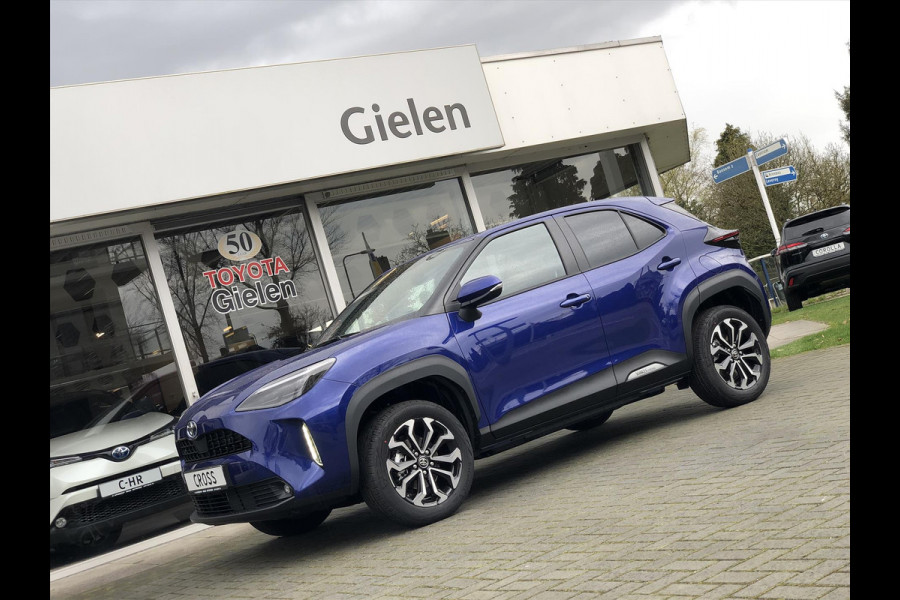 Toyota Yaris Cross 1.5 Hybrid Dynamic Plus | Dodehoekherkenning, Parkeersensoren, Smart Connect, Stuurverwarming, Direct leverbaar!