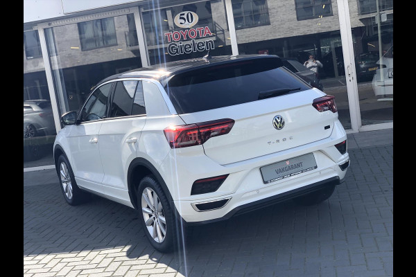 Volkswagen T-Roc 1.5 TSI 150pk 7-DSG R-line | Navigatie, Parkeersensoren, Adaptive Cruise Control, Stoelverwarming, DAB