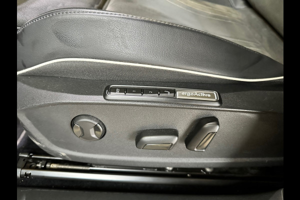 Volkswagen ID.4 First Max 77 kWh | bomvol! | 360 Camera | Head-up | IQ-led | Panorama | Ergo active | Sportstoelen |