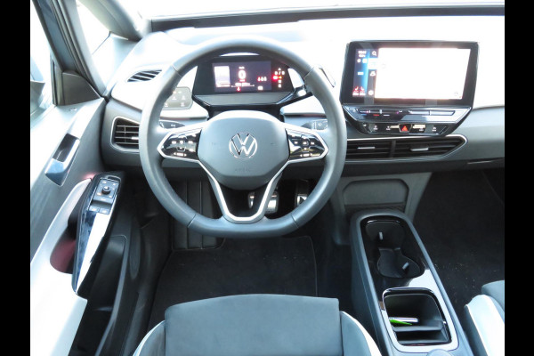 Volkswagen ID.3 Pro Performance 58 kWh / 204 pk. | € 41950,- incl. subsidie | full option | panodak | trekhaak | sport stoelen |