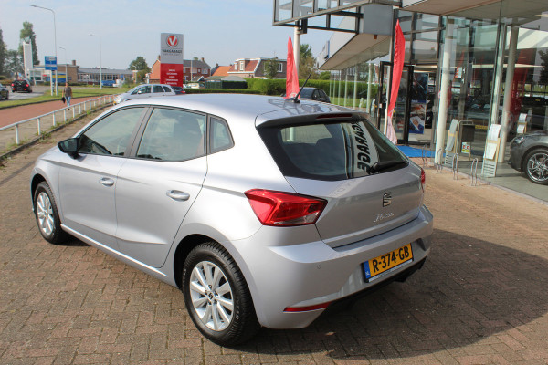 Seat Ibiza 1.0-96pk TSI Style. NIEUWSTE MODEL. Volautm. airco, camera, elektr ramen v+a, LED verlichting, stoelverwarming, metallic lak, Is In nieuwstaat !