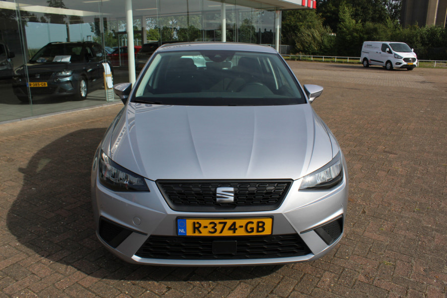 Seat Ibiza 1.0-96pk TSI Style. NIEUWSTE MODEL. Volautm. airco, camera, elektr ramen v+a, LED verlichting, stoelverwarming, metallic lak, Is In nieuwstaat !