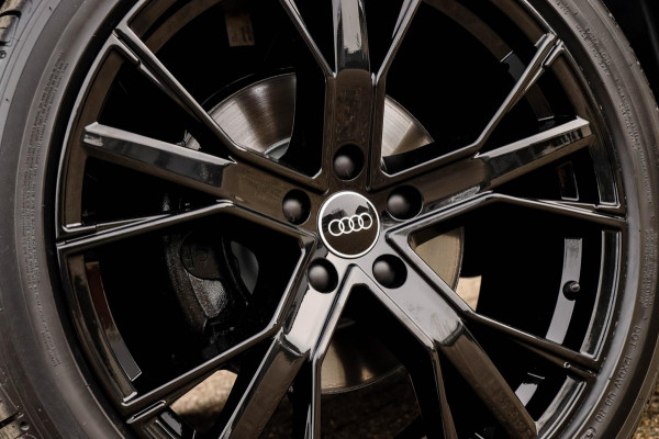 Audi Q3 35 TFSI 1.5 TFSI S Line Pro Line S 150pk S-Tronic! 1e|Panoramadak|Virtual Cockpit|LED|Leder elektrisch|Lane|20inch|Black