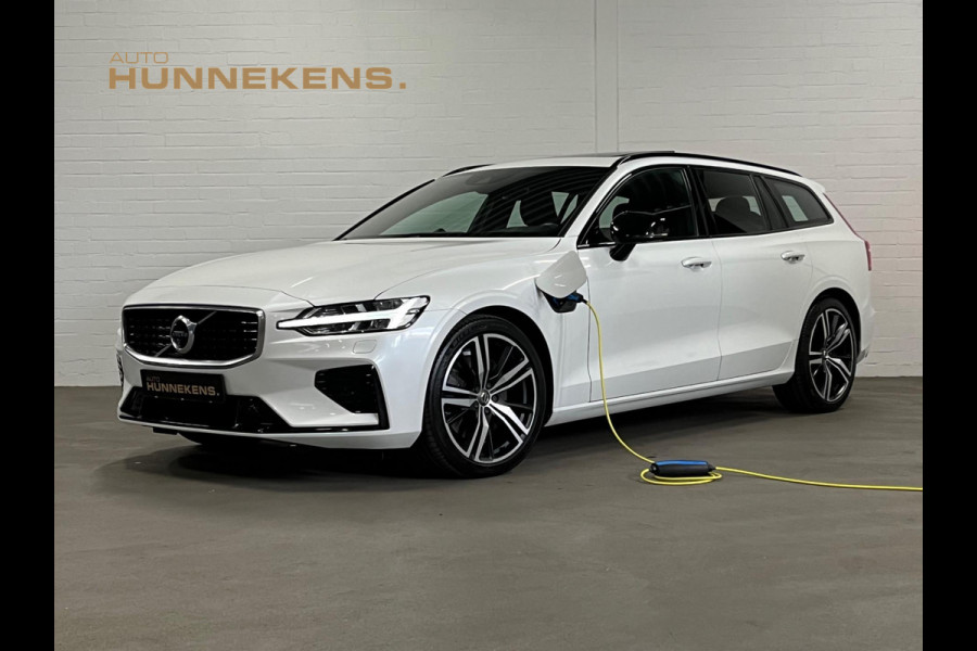 Volvo V60 2.0 T8 AWD R-design | Open dak | Bowers & Wilkins | Trekhaak | BLIS | Adapt. Cruise c. | Pilot Assist | Head-up