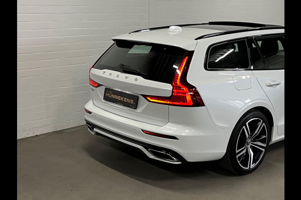 Volvo V60 2.0 T8 AWD R-design | Open dak | Bowers & Wilkins | Trekhaak | BLIS | Adapt. Cruise c. | Pilot Assist | Head-up