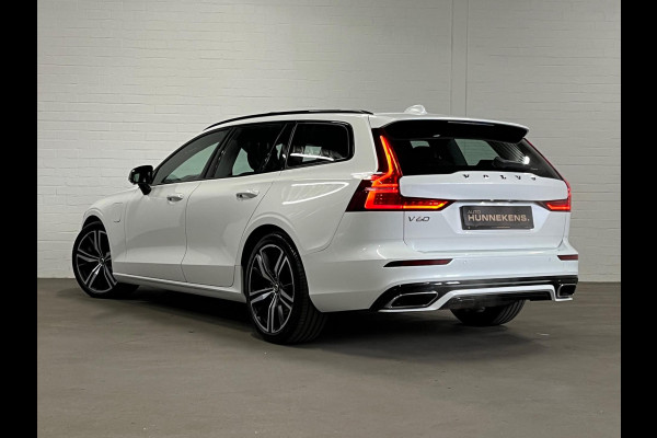 Volvo V60 2.0 T8 AWD R-design | Open dak | Bowers & Wilkins | Trekhaak | BLIS | Adapt. Cruise c. | Pilot Assist | Head-up