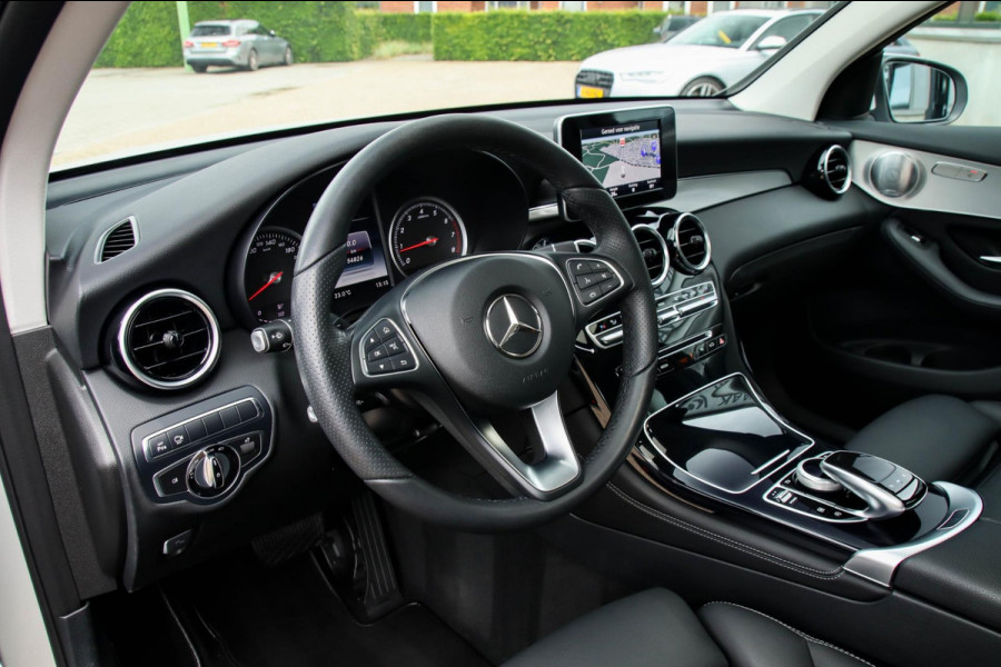 Mercedes-Benz GLC Coupé 250 4MATIC AMG Edition 211pk 9G AUT 2e Eig|NL|DLR|Schuifdak|Leder|LILS LED|360 View|19inch|Trekhaak