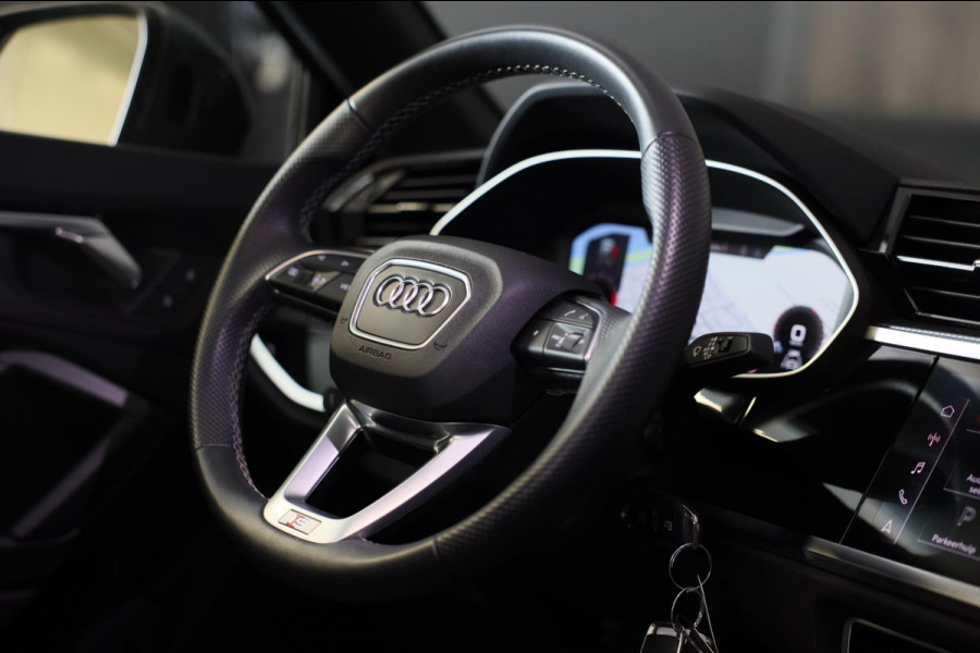 Audi Q3 Sportback 40 TFSI Quattro S Line / AUT / 190 PK / Virtual Cockpitc / Lane Assist / Cruise Control / Dode Hoek / Apple CAR