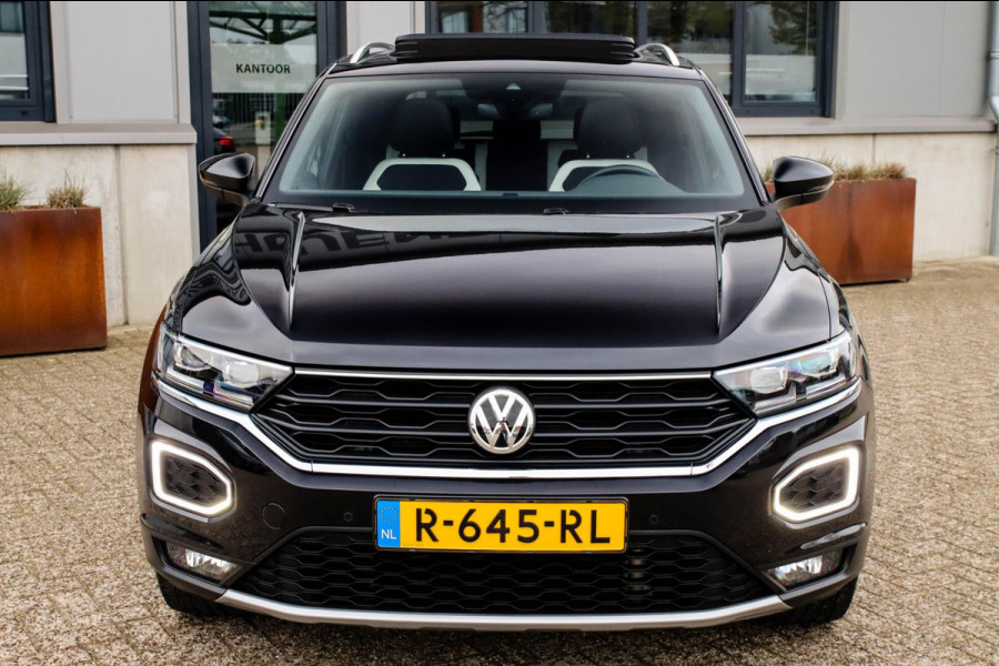 Volkswagen T-Roc 2.0TSI 4Motion Sport 190pk DSG! 1e|DLR|Panoramadak|Virtual Cockpit|LED Plus|Sportstoelen|PDC|CarPlay|Beats|18inch