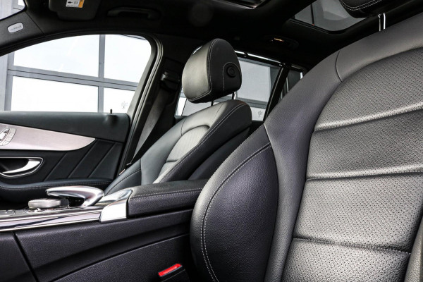 Mercedes-Benz C-Klasse Estate 300 AMG - Pano - Leer - Digitaal Cockpit