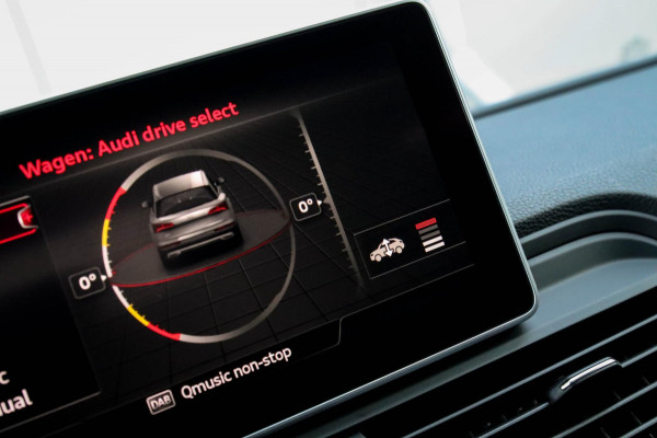 Audi Q5 3.0TFSI SQ5 Quattro S-Line 354pk Automaat! 1e Eig|NL|DLR|Luchtvering|Kuipstoelen|Panoramadak|Virtual Cockpit|Black|Carbon