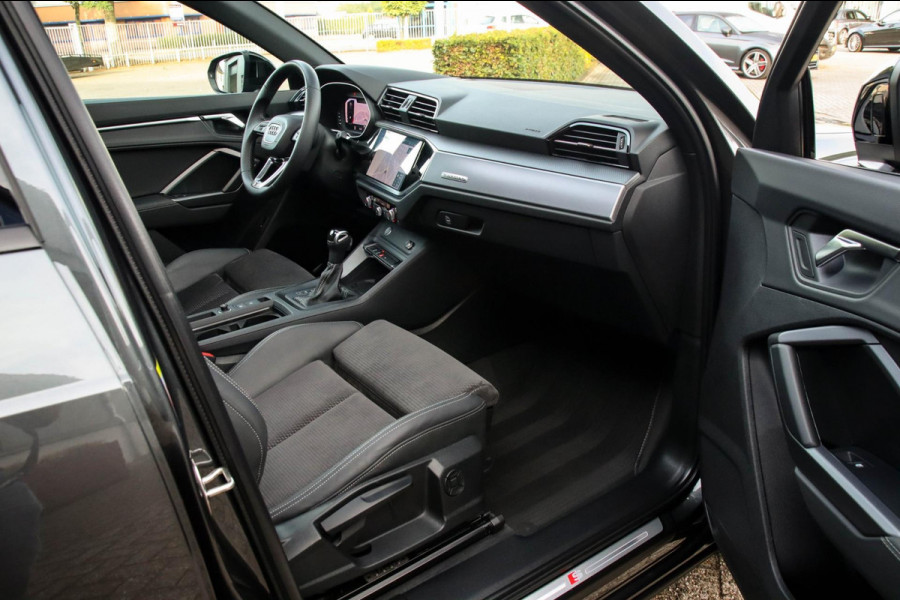Audi Q3 40 2.0TFSI Quattro S-line Pro Line S 190pk S-Tronic! 1e Eig|Panoramadak|Virtual Cockpit|LED Matrix|Leder|20inch|Black Pack