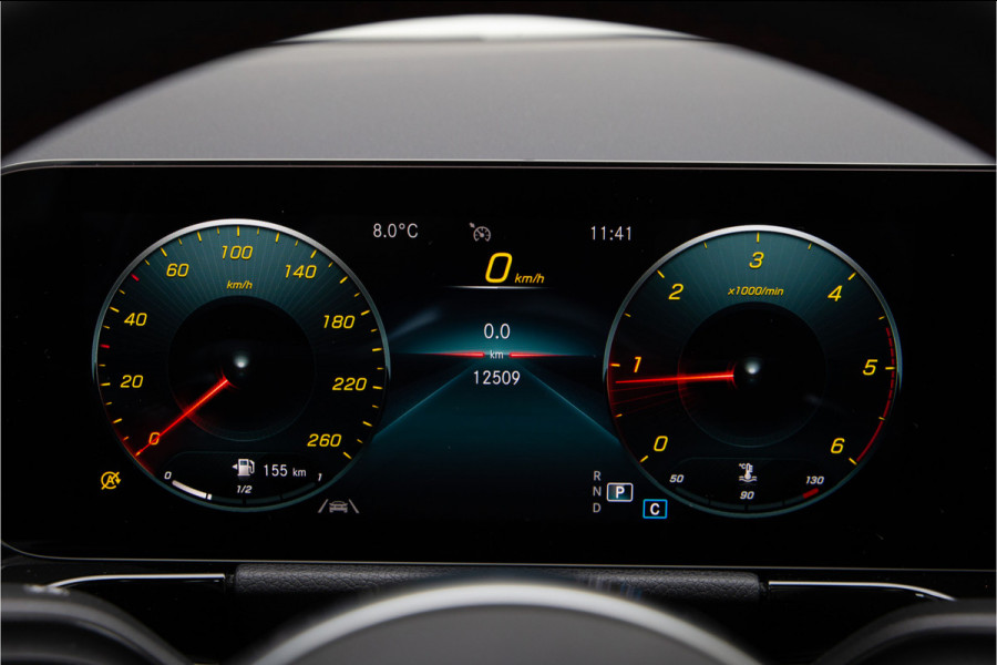 Mercedes-Benz GLA 200 d AMG Premium Nightpakket Panorama Sfeerverlichting Widescreen 2022