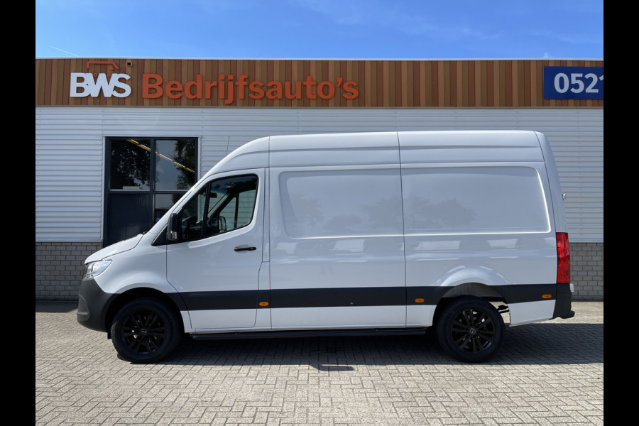 Mercedes-Benz Sprinter 317 1.9 CDI 170pk L2H2 / rijklaar € 40.950 ex btw / lease vanaf € 856 / climate control / trekhaak / achteruit rijcamera / 18 inch velgen / zwarte sidebars !