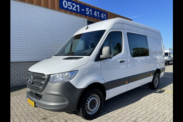 Mercedes-Benz Sprinter 317 1.9 CDI 170pk L2H2 DC 7 persoons / rijklaar € 44.950 ex btw / lease vanaf € 936 / climate control / trekhaak 2000 kg / achteruit rijcamera !